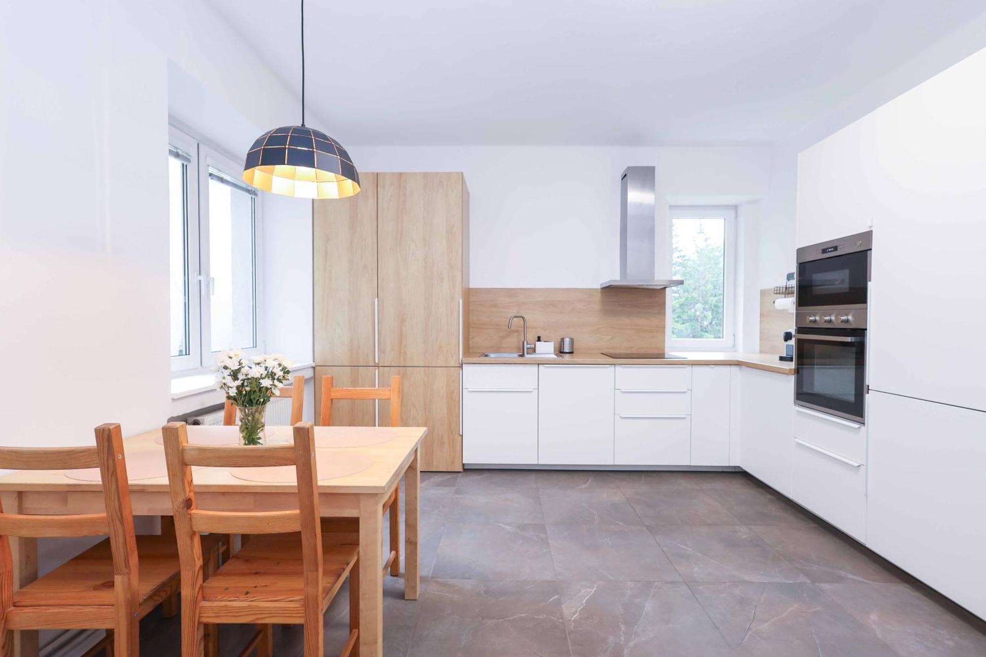 Charming Old Town Family Retreat Apartment Bratislava Luaran gambar