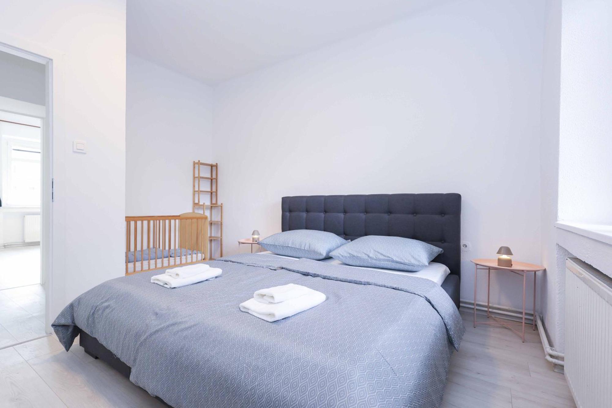 Charming Old Town Family Retreat Apartment Bratislava Luaran gambar