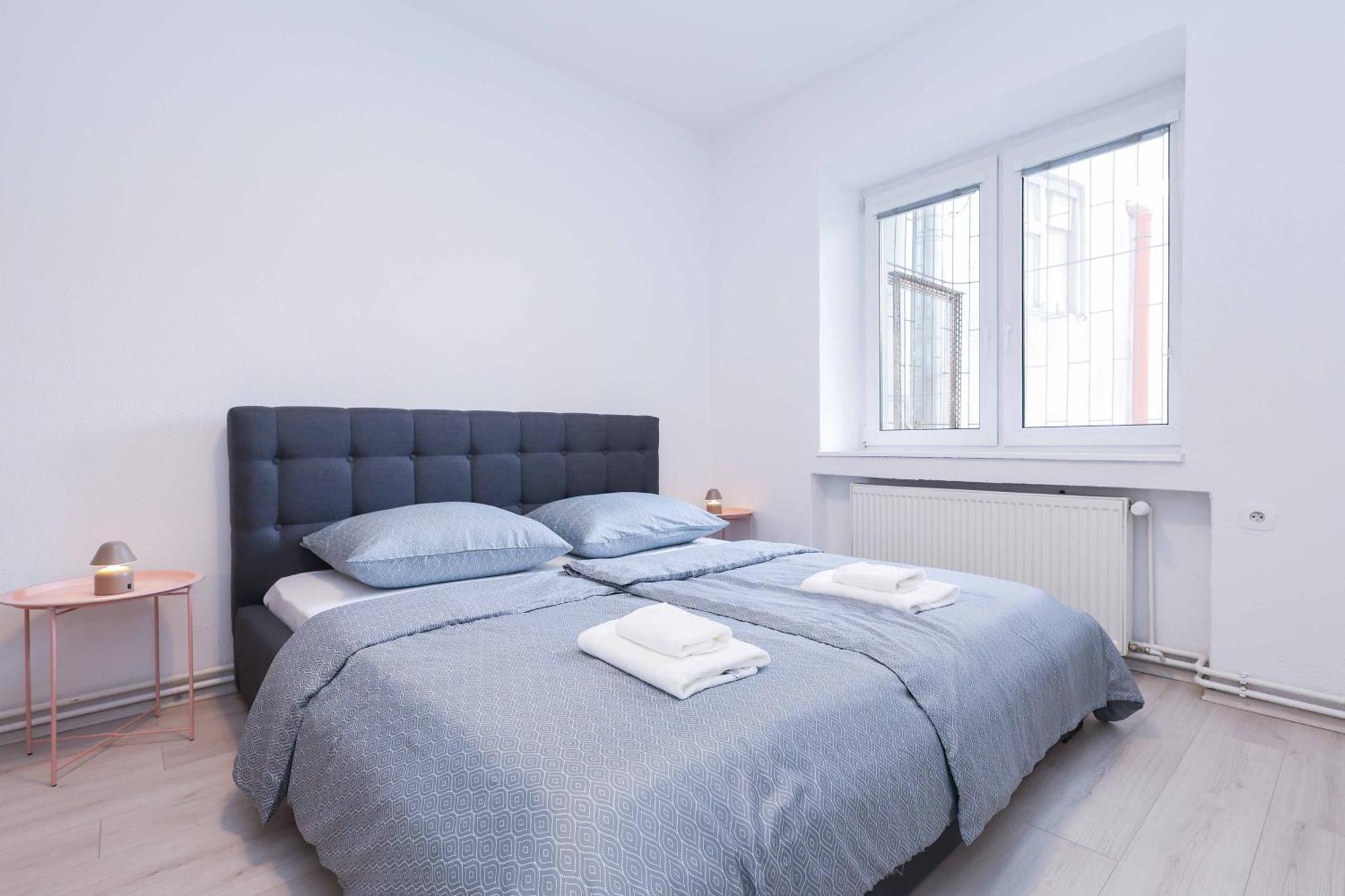 Charming Old Town Family Retreat Apartment Bratislava Luaran gambar